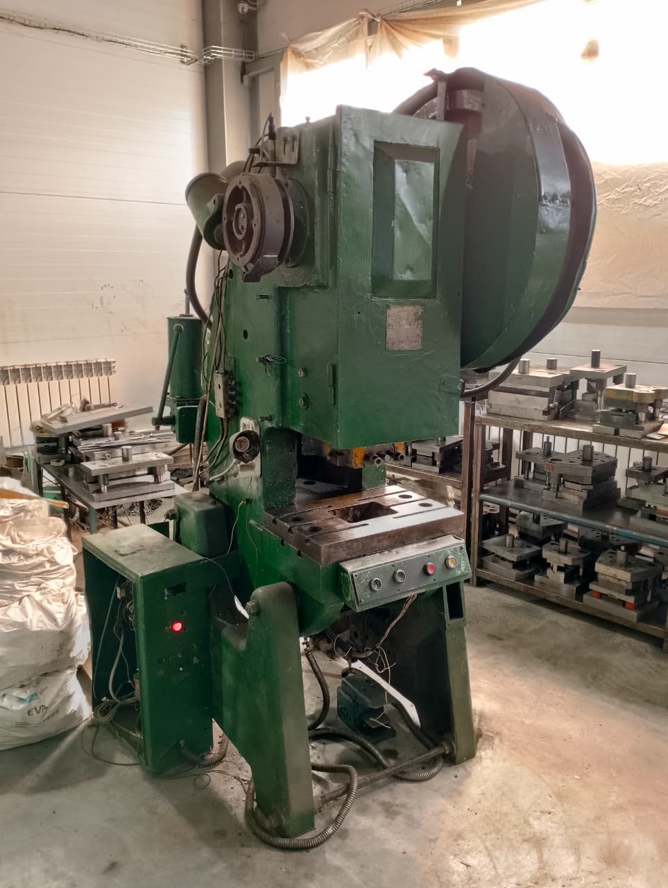 Пресс одно кривошипный наклоняемый кд2324К